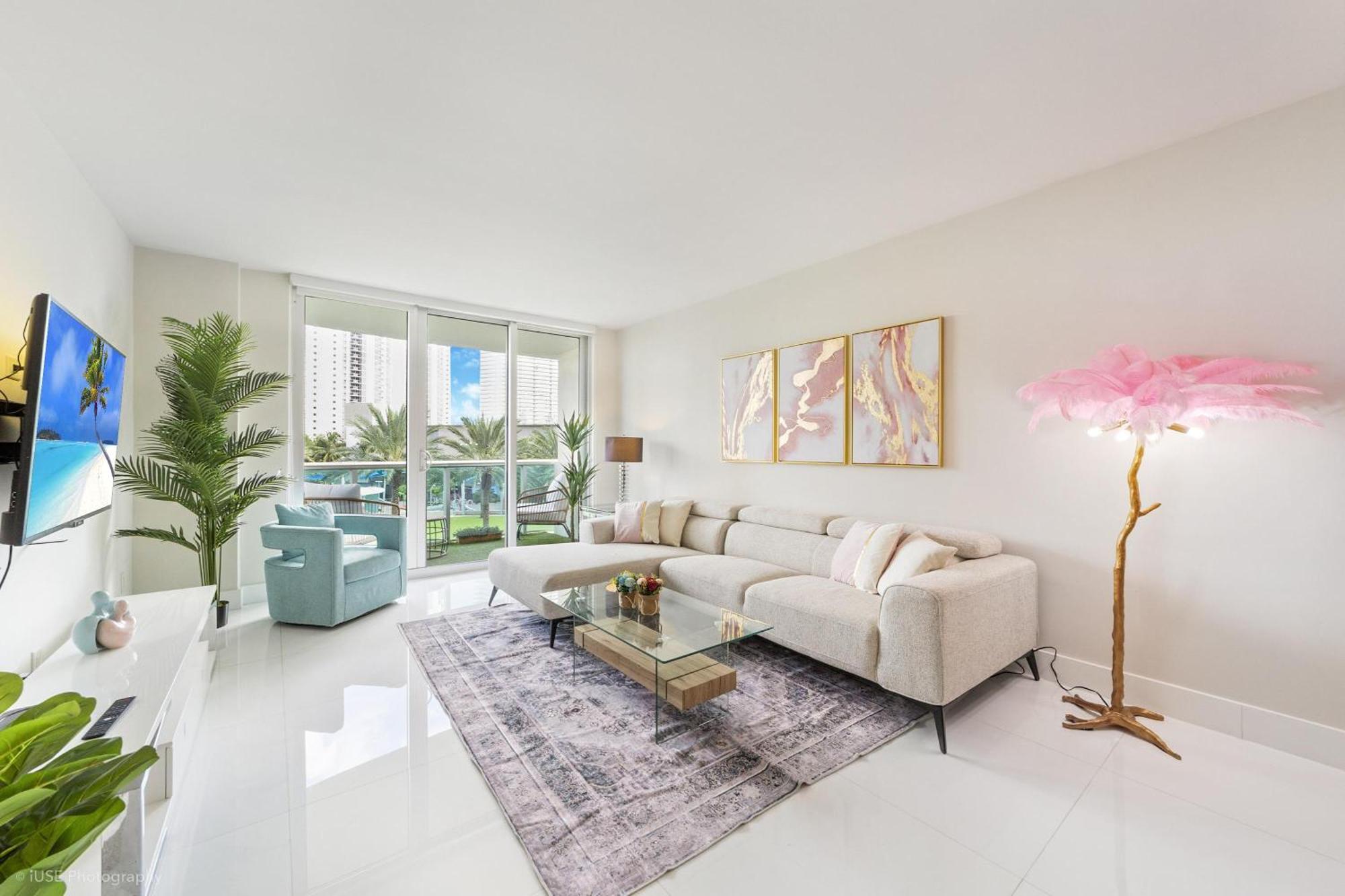 Sunny Isles Beachfront Oasis, Modern & Spacious Appartement Buitenkant foto